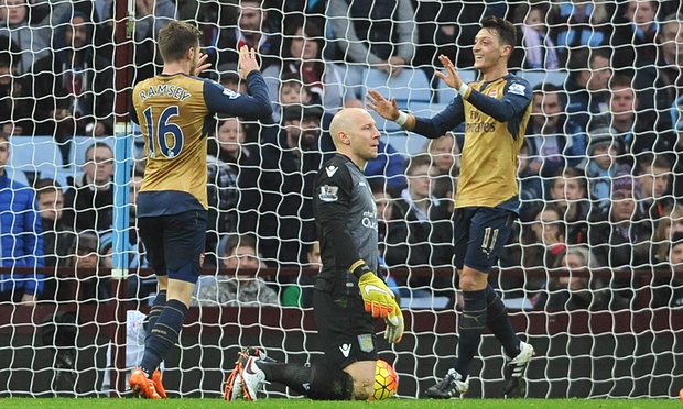 Tiếp đà thăng hoa, Arsenal lên ngôi đầu Premier League