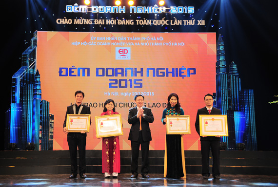 “Đêm doanh nghiệp 2015” - Tôn vinh hơn 200 doanh nhân, doanh nghiệp tiêu biểu