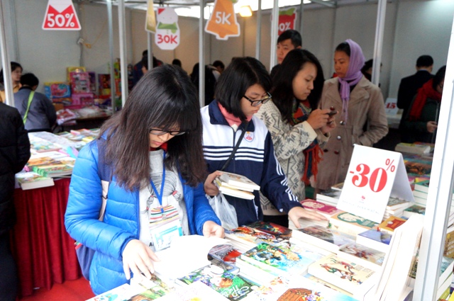 Hội sách Giáng sinh 2015 gửi gắm thông điệp nhân văn