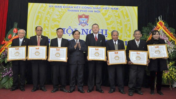 Đẩy mạnh phong trào thi đua yêu nước trong đồng bào Công giáo Thủ đô