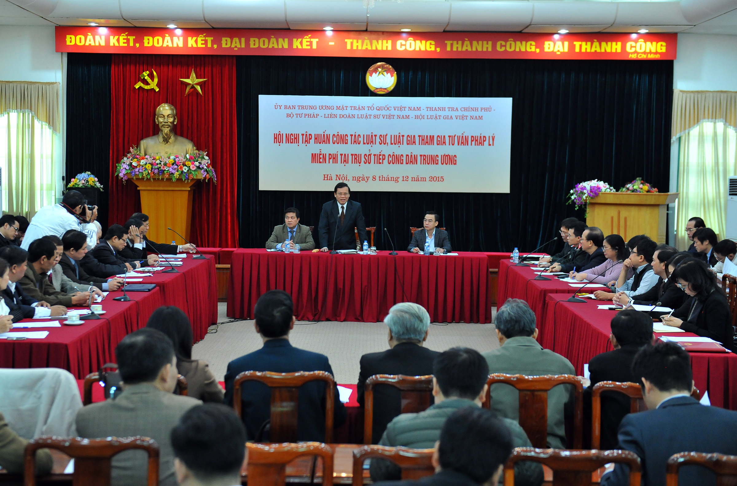 Hơn 100 luật sư, luật gia thực hiện trợ giúp pháp lý miễn phí cho người dân đi khiếu nại, tố cáo