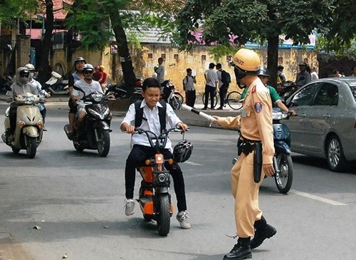 Quản lý xe máy điện thông qua đăng ký biển kiểm soát, liệu có khả thi