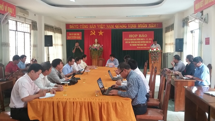 Kon Tum Họp báo về vụ Viện trưởng Viện Kiểm sát tông nhiều người rồi bỏ chạy