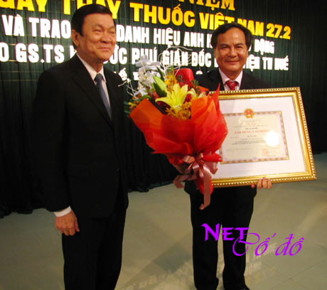 Thừa Thiên - Huế Nụ cười bệnh nhân - niềm vui người thầy thuốc được phong Anh hùng