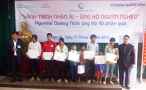 Quảng Ninh Trao tặng 80 suất học bổng tới các em học sinh có hoàn cảnh khó khăn tại huyện Đầm Hà và thị xã Đông Triều