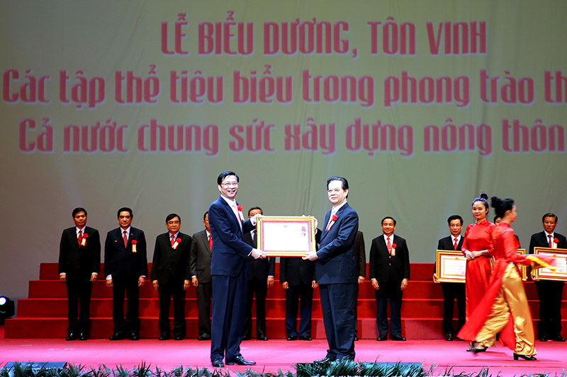 Quảng Ninh Đón nhận Huân chương Lao động hạng Nhất