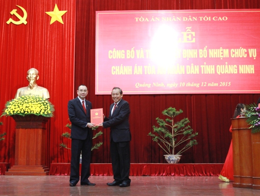 Trao Quyết định bổ nhiệm Chánh án Tòa án nhân dân tỉnh Quảng Ninh