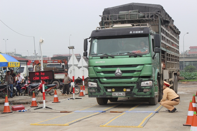 Triển khai đồng bộ nhiều giải pháp nhằm siết chặt kiểm soát tải trọng phương tiện
