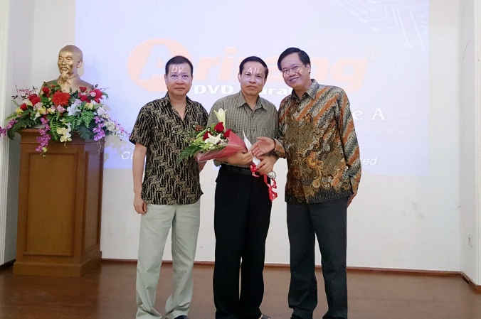 Gặp mặt nhân kỷ niệm Ngày thành lập Quân đội nhân dân Việt Nam tại Indonesia