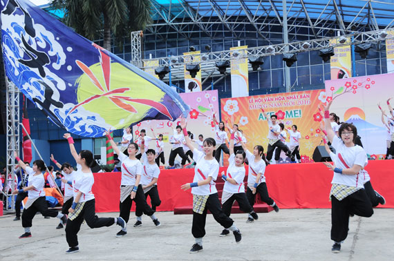 Sôi nổi Lễ hội văn hóa Nhật Bản chào năm mới 2016
