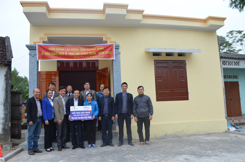 Quảng Ninh Trao 2 mái ấm công đoàn cho CNLĐ nghèo TX Quảng Yên