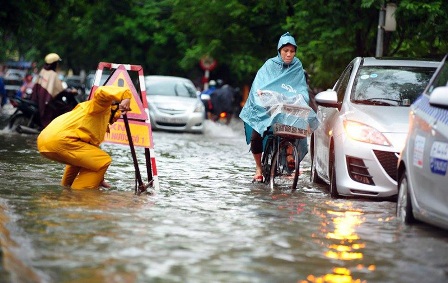 Bao giờ các đô thị hết cảnh ngập úng