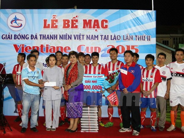 Thanh niên Việt Nam tại Lào phát huy truyền thống tương thân tương ái
