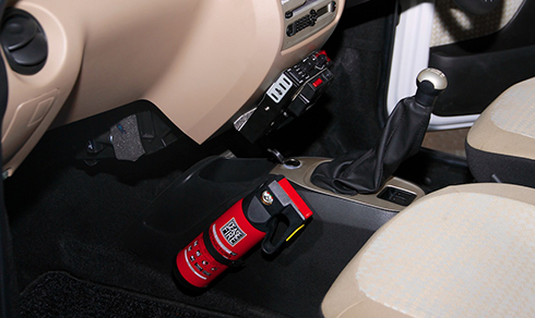 Nhiều ý kiến không đồng thuận với quy định bắt buộc trang bị bình chữa cháy với xe ô tô 4 chỗ ngồi