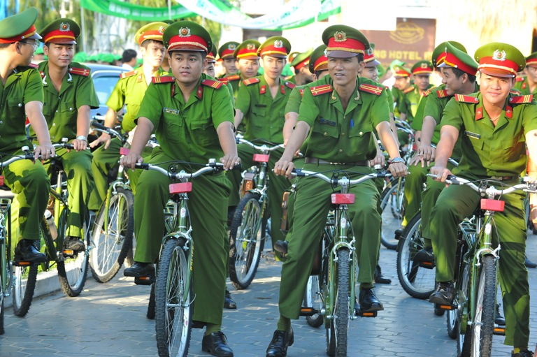 Hướng dẫn thực hiện bảo hiểm y tế trong Công an nhân dân