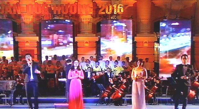 Chủ tịch nước Trương Tấn Sang dự Chương trình Xuân Quê hương 2016