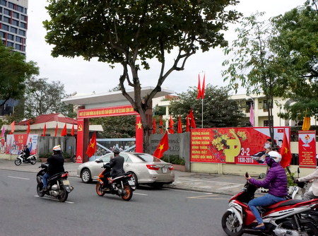 TP Đà Nẵng Tràn ngập sắc cờ đỏ thắm chào mừng Đại hội XII của Đảng