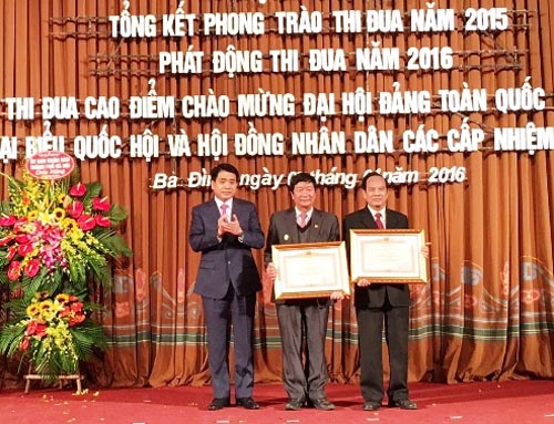 Khen thưởng gần 340 tập thể, cá nhân trong các phong trào thi đua