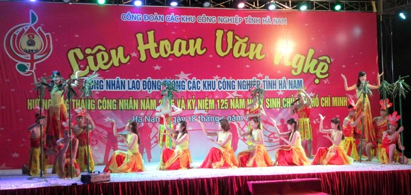 Tăng cường sự lãnh đạo của Đảng đối với công tác nâng cao đời sống văn hoá tinh thần cho công nhân lao động