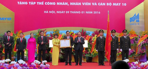 Tổng Công ty May 10 đón nhận Huân chương Độc lập hạng Nhất