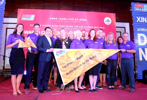 Trao giải Cuộc đua thuyền buồm quanh thế giới chặng 7 tại Đà Nẵng