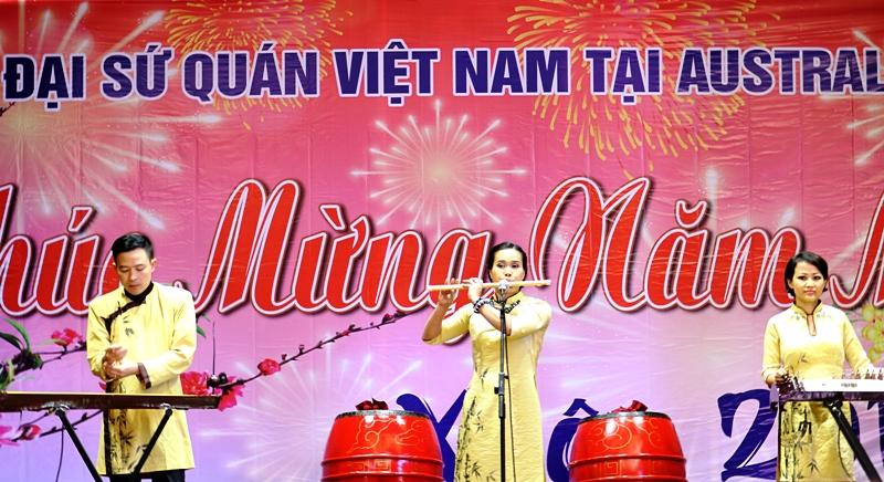 Tết Cộng đồng ấm áp tại Canberra Australia