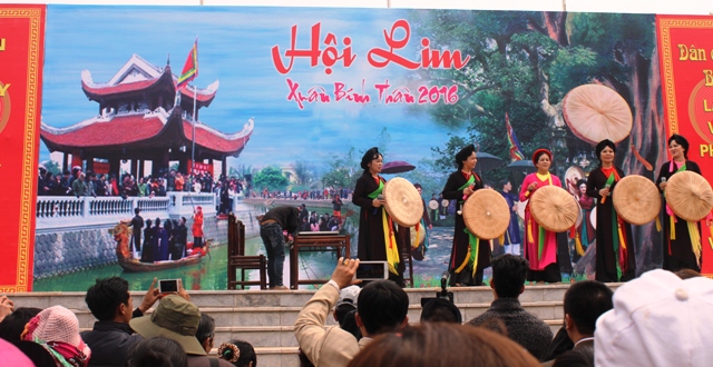 Theo câu hát giao duyên, tìm về miền quê quan họ