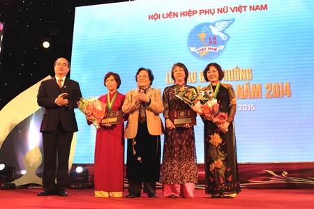 Hai nhà khoa học nữ nhận giải thưởng Kovalevskaia năm 2015