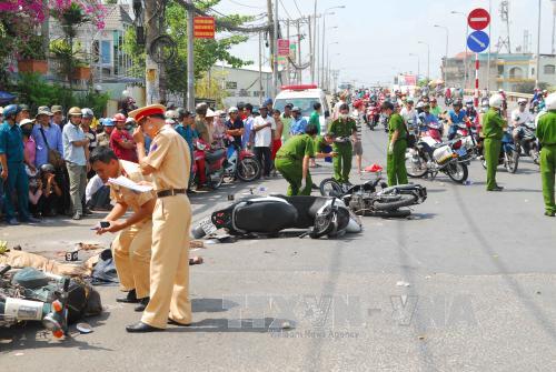 Thành phố Hồ Chí Minh Xe tải mất lái gây tai nạn làm 5 người thương vong
