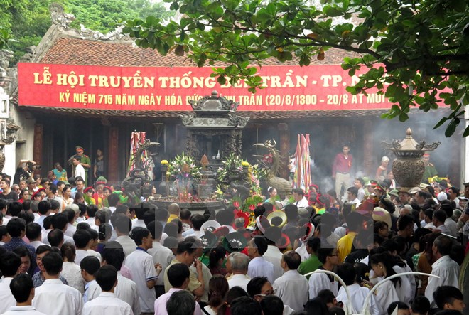Nam Định Cần đề cao ý thức, trách nhiệm cộng đồng trong việc bảo đảm trật tự tại các di tích văn hóa, lễ hội Xuân
