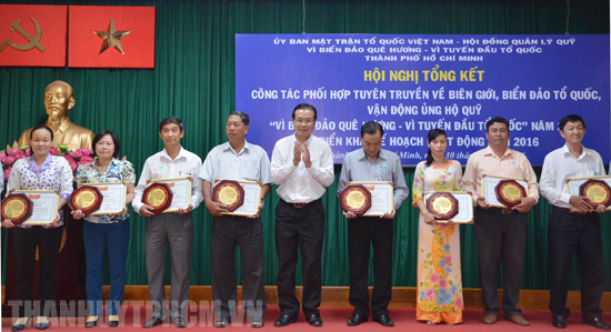 TP Hồ Chí Minh phấn đấu vận động trên 35 tỷ đồng ủng hộ Quỹ Vì biển đảo quê hương