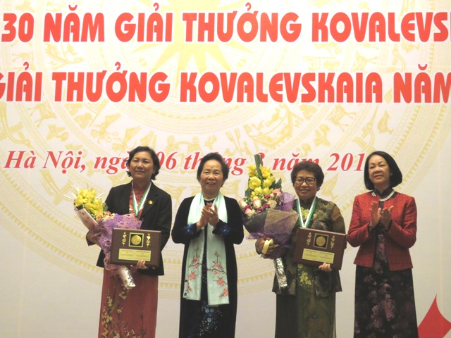 Kỷ niệm 30 năm giải thưởng Kovalevskaia và trao giải thưởng Kovalevskaia năm 2015
