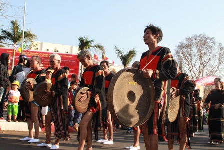 18-21 3, Liên hoan nghệ thuật dân gian Tây Nguyên gắn với Tuần văn hóa - du lịch tỉnh Kon Tum