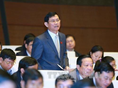 Đại biểu băn khoăn chưa trả lời được câu hỏi chạy chức, chạy quyền