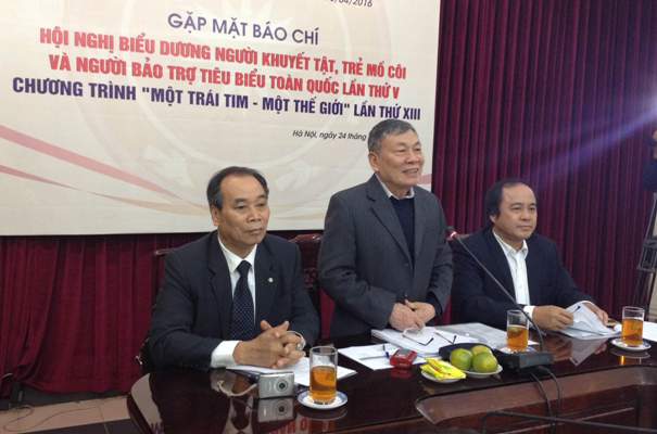 Biểu dương những tấm gương người khuyết tật, trẻ mồ côi