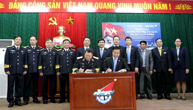 Chương trình “Xuân Trường Sa” Bàn giao xuồng CQ-01 giữa Tập đoàn Bảo Việt và Quân chủng Hải quân