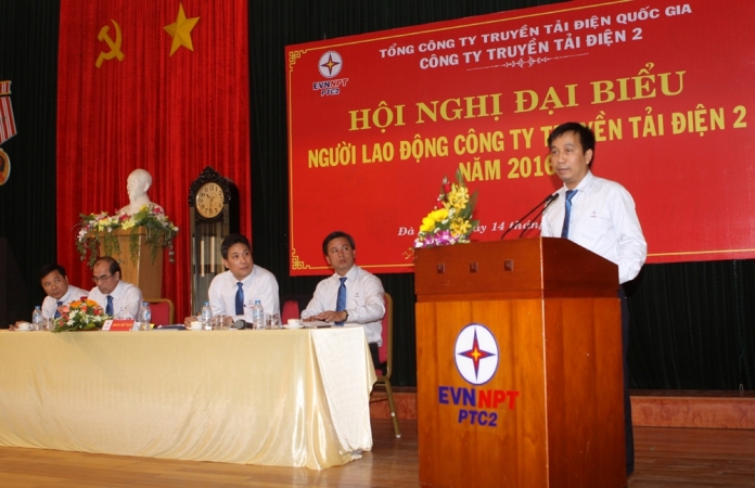 Công ty Truyền tải điện 2 Tôn vinh người lao động năm 2016