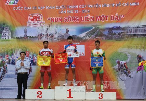 Giải đua xe đạp toàn quốc tranh Cúp truyền hình Thành phố Hồ Chí Minh 2016 Nguyễn Thành Tâm giành áo vàng chặng 5