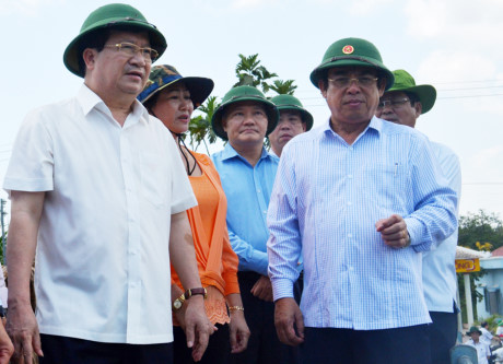 Phó thủ tướng Trịnh Đình Dũng kiểm tra vùng hạn, xâm nhập mặn tại Bạc Liêu