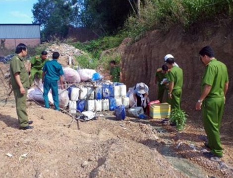 Bình Phước Phạt nặng công ty xả gần 700 tấn chất thải ra môi trường
