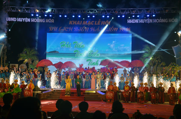 Thanh Hóa Khởi động mùa du lịch biển Hải Tiến 2016