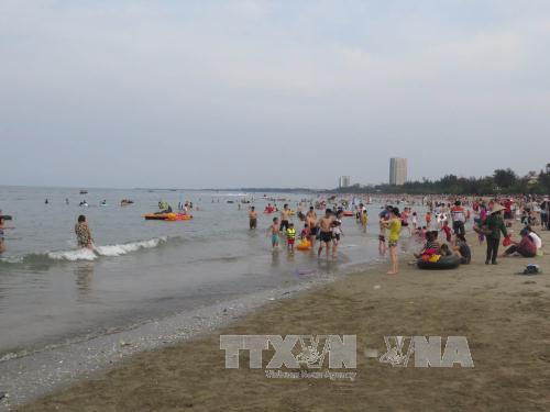 Phó Thủ tướng Vương Đình Huệ dự khai mạc Lễ hội du lịch Cửa Lò năm 2016