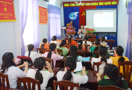 Tập huấn cho nữ ứng cử viên đại biểu Quốc hội và HĐND các cấp