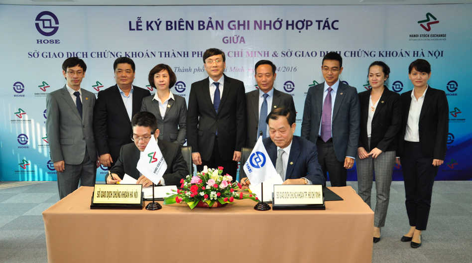Sở Giao dịch Chứng khoán Hà Nội và TP Hồ Chí Minh ký Biên bản Ghi nhớ hợp tác