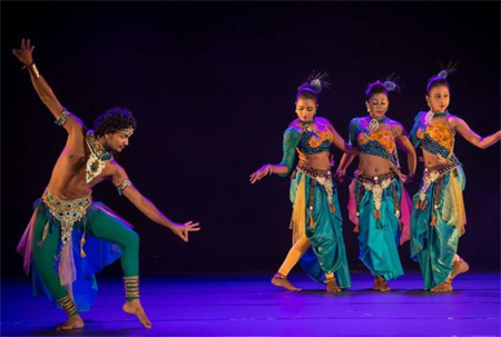 Nhiều đoàn nghệ thuật quốc tế biểu diễn tại Hà Nội