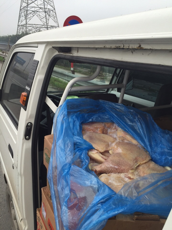 Hà Nội Thu giữ gần 1 tấn thịt gà, lợn không rõ nguồn gốc