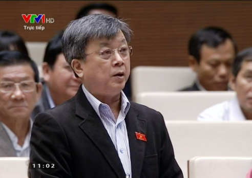 “Nỏ thần chớ để sa tay giặc Mất cả đất liền, cả biển sâu”