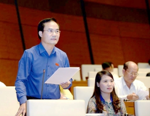 Người dân ở miền núi chưa thể sống ổn định được với nghề rừng