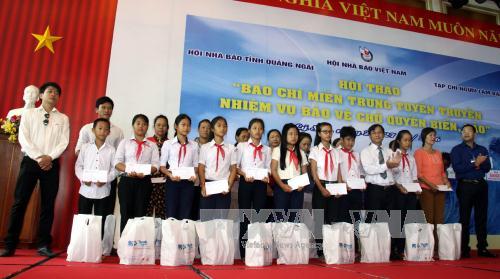 Báo chí miền Trung với công tác tuyên truyền bảo vệ chủ quyền biển, đảo