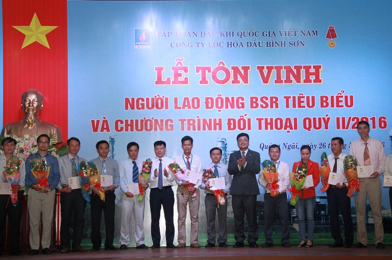 Công ty Lọc hóa dầu Bình Sơn tôn vinh người lao động tiêu biểu